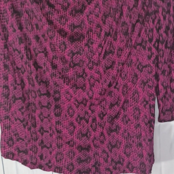 Michael Michael Kors animal print scoop neck 3/4 sleeve shirt - Picture 3 of 7